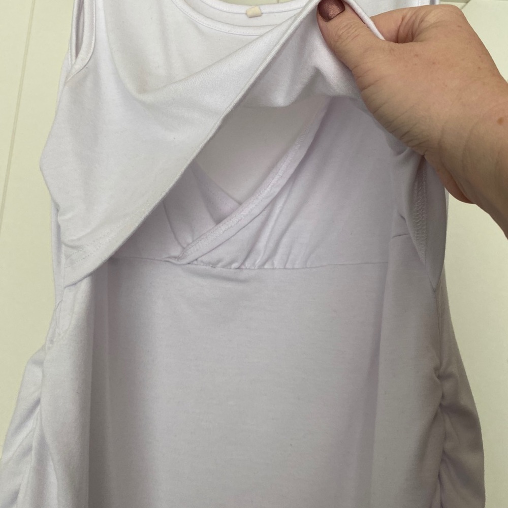 Tank top for breastfeeding mommas